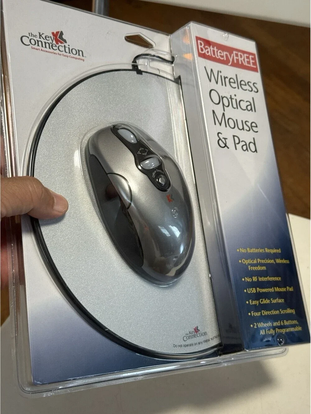 Key Connection Battery-Free Eco-Friendly Wireless Optical Silver Mouse & Pad
